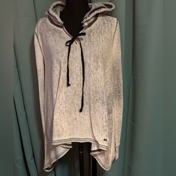 Juicy Couture acid washed asymmetrical hemline - Picture 1 of 16